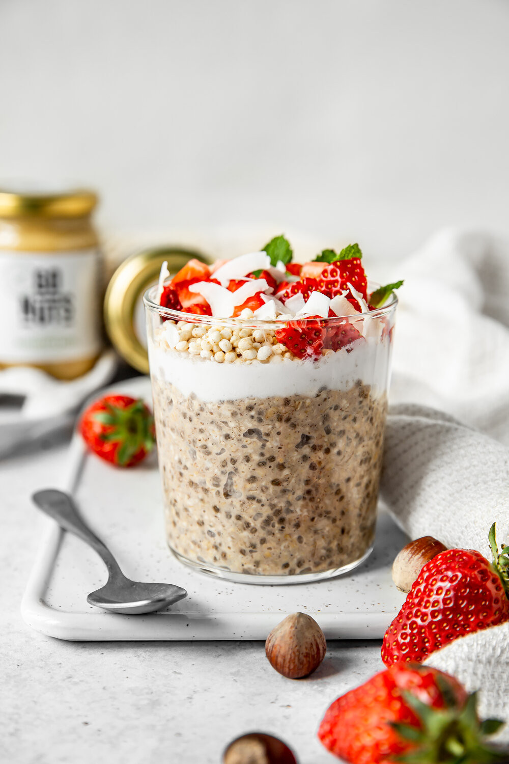 Overnight porridge à la purée de noisette