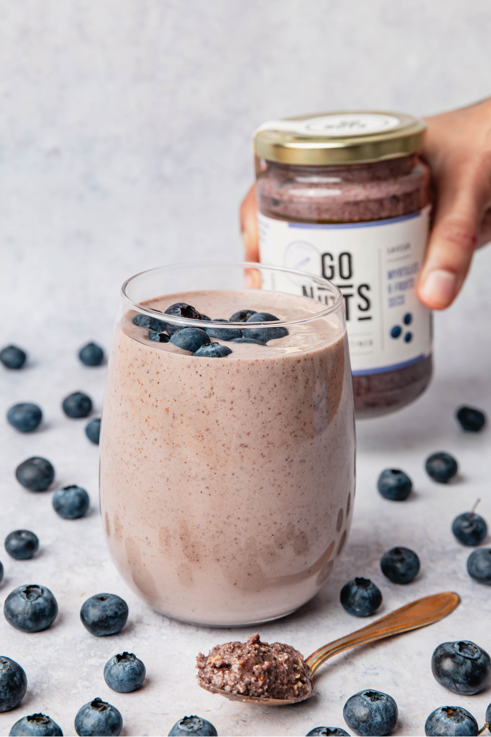 Smoothie banane & chia à la pâte à tartiner myrtilles Go Nuts